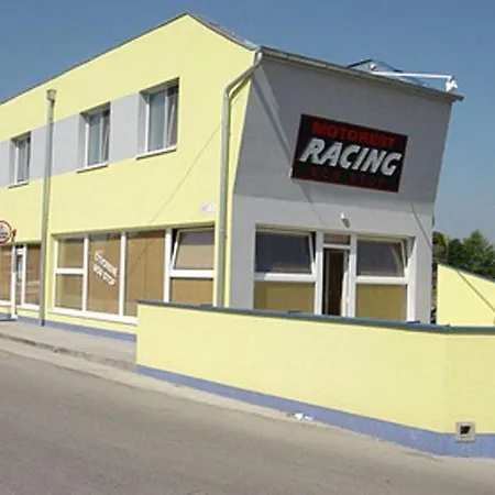 Pensjonat Racing 3*